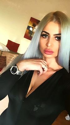 Enjoy BDSM massage from hot Mercedes in UAE
