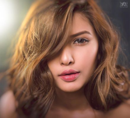 A call girl Lorenza in Dubai for AED 2500