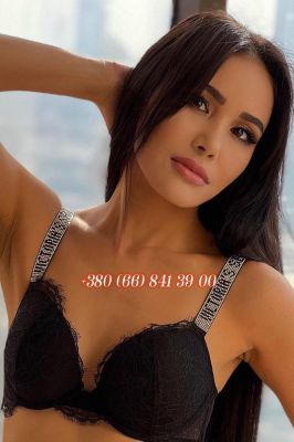 Older escorts: Adeena, age: 31. Available 24 7