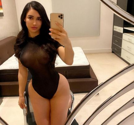 Mature female escort aged 23 is ready to meet you