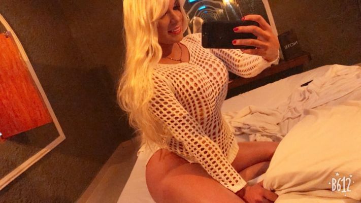 Girls massage for the sex Dubai — Coralba Tucson, 26 age