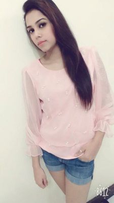 escort Roshni — pictures and reviews