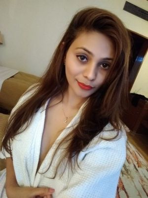 Escorts Services — Saumya Sharma, 22