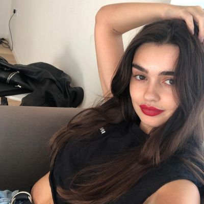 call girl Simona, from Dubai