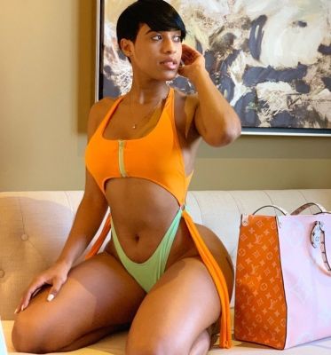 Kira, ad on SexoDubai.com