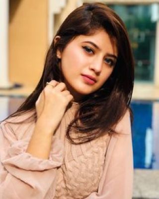 Khushboo+971-521018901, 23