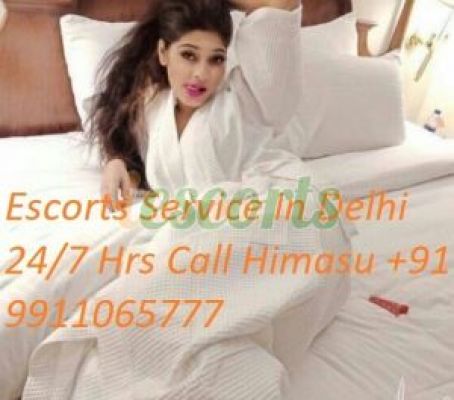CALL GIRLS IN DELHI — photos and reviews about the prostitute