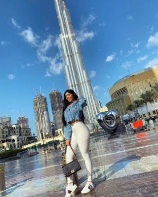 Book Kate online on escort site Kate