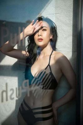 Mina — prostitute for high class service in Dubai 