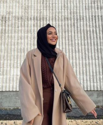 UAE freelance girl, age: 23, weight: 50 kg, height: 167 cm