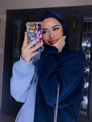 Azra Turkish available on hooker boards