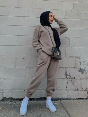 Lesbian female service from Azra Turkish 24 7