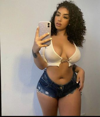 Mary invites for incall massage in Dubai