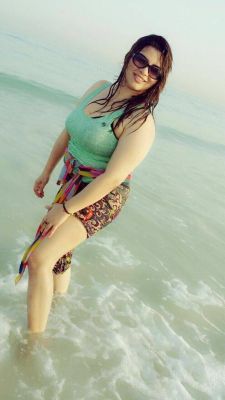 Book a hot Mahum , 5 cm on the best escort website