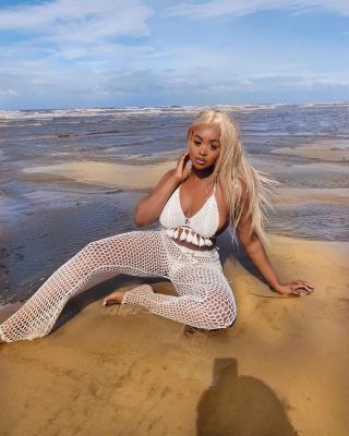 One of high class escorts in Dubai can see you tonight: call +971 52 738 0447