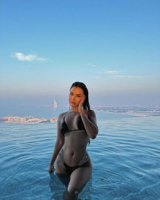Cheap independent escort Benita  charges AED 1500/hr